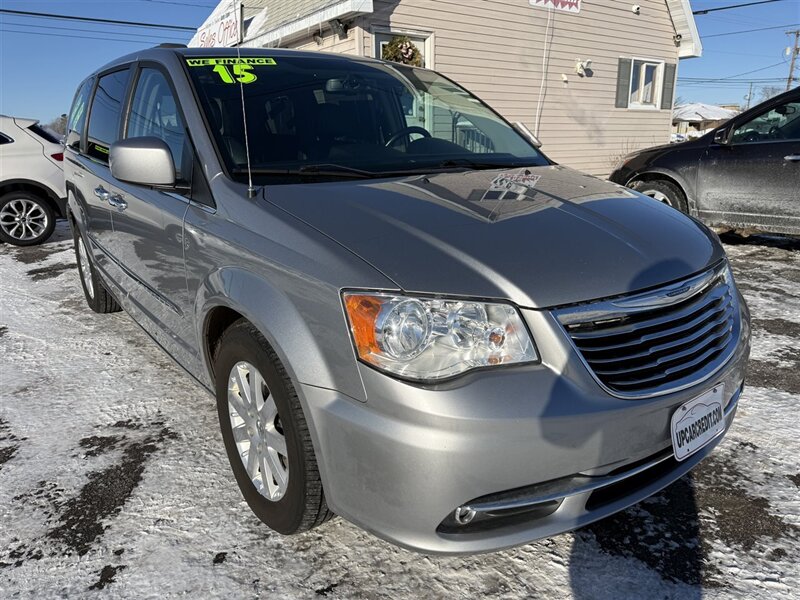 2015 Chrysler Town & Country Touring  