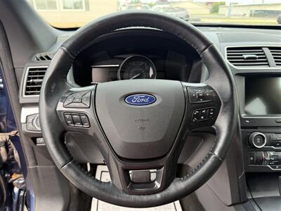 2017 Ford Explorer XLT AWD   - Photo 13 - Escanaba, MI 49829