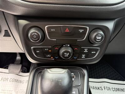 2017 Jeep Compass Trailhawk   - Photo 15 - Escanaba, MI 49829