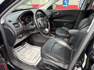 2017 Jeep Compass Trailhawk   - Photo 11 - Escanaba, MI 49829