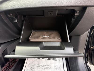 2017 Jeep Compass Trailhawk   - Photo 20 - Escanaba, MI 49829