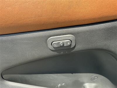 2012 Jeep Grand Cherokee Overland   - Photo 13 - Negaunee, MI 49866