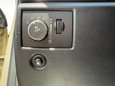 2012 Jeep Grand Cherokee Overland   - Photo 14 - Negaunee, MI 49866