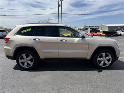 2012 Jeep Grand Cherokee Overland   - Photo 5 - Negaunee, MI 49866