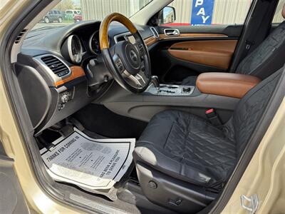 2012 Jeep Grand Cherokee Overland   - Photo 12 - Negaunee, MI 49866