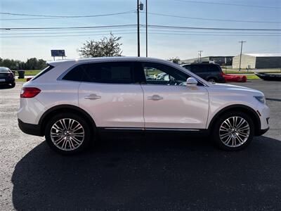 2016 Lincoln MKX Reserve   - Photo 4 - Negaunee, MI 49866