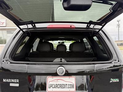 2010 Mercury Mariner Premier AWD   - Photo 9 - Escanaba, MI 49829
