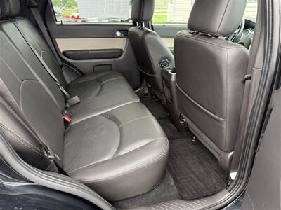 2010 Mercury Mariner Premier AWD   - Photo 23 - Escanaba, MI 49829