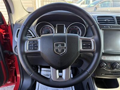 2017 Dodge Journey Crossroad AWD   - Photo 11 - Escanaba, MI 49829