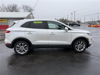 2016 Lincoln MKC Select - Photo 5 - Escanaba, MI 49829