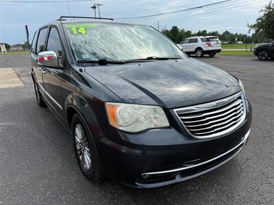 2014 Chrysler Town & Country Touring-L - Photo 1 - Escanaba, MI 49829