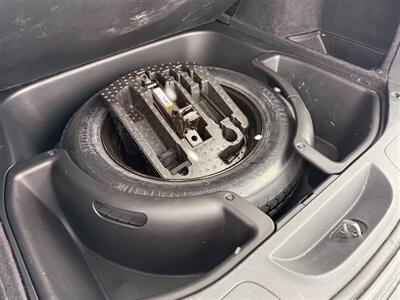 2011 Jeep Grand Cherokee Laredo   - Photo 8 - Escanaba, MI 49829