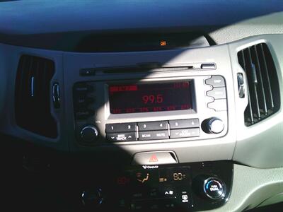 2011 Kia Sportage EX ALL WHEEL DRIVE - Photo 12 - Negaunee, MI 49866