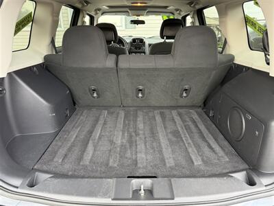 2014 Jeep Patriot Latitude 4x4   - Photo 7 - Escanaba, MI 49829