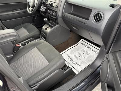 2014 Jeep Patriot Latitude 4x4   - Photo 19 - Escanaba, MI 49829