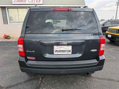 2014 Jeep Patriot Latitude 4x4   - Photo 6 - Escanaba, MI 49829