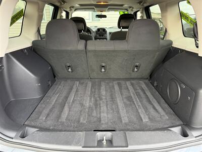 2014 Jeep Patriot Latitude 4x4   - Photo 7 - Escanaba, MI 49829