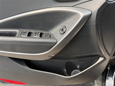 2016 Hyundai SANTA FE SE - Photo 14 - Escanaba, MI 49829