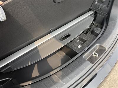 2016 Hyundai SANTA FE SE - Photo 11 - Escanaba, MI 49829