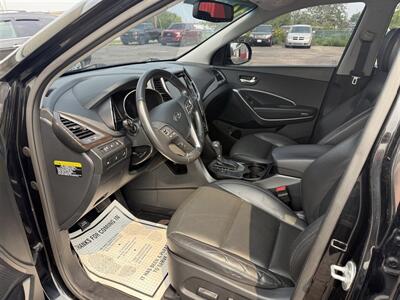 2016 Hyundai SANTA FE SE - Photo 13 - Escanaba, MI 49829