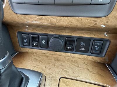 2012 INFINITI QX56   - Photo 19 - Escanaba, MI 49829