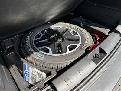 2015 Jeep Renegade Trailhawk   - Photo 9 - Escanaba, MI 49829