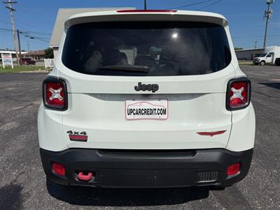 2015 Jeep Renegade Trailhawk   - Photo 6 - Escanaba, MI 49829