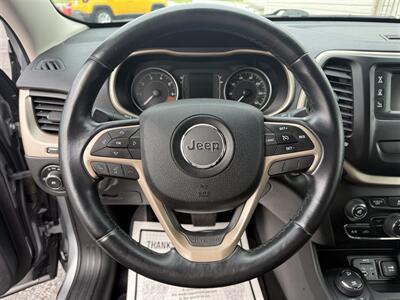 2014 Jeep Cherokee Latitude 4x4   - Photo 11 - Escanaba, MI 49829