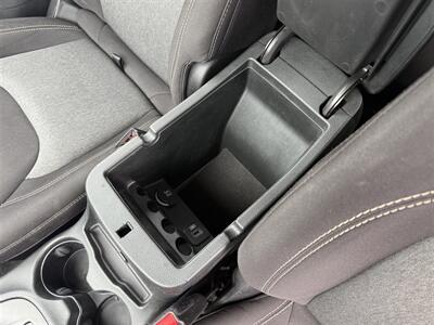 2014 Jeep Cherokee Latitude 4x4   - Photo 16 - Escanaba, MI 49829