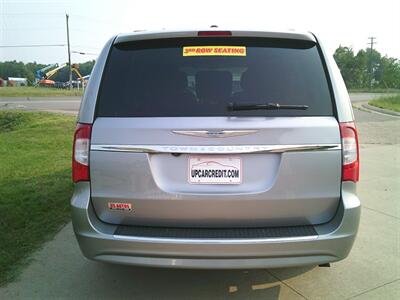 2015 Chrysler Town & Country Touring   - Photo 5 - Negaunee, MI 49866