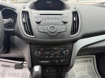 2017 Ford Escape SE   - Photo 14 - Negaunee, MI 49866