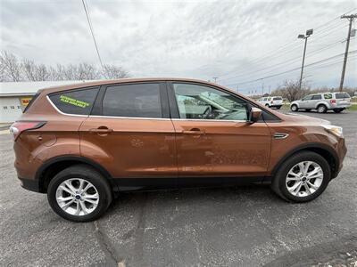 2017 Ford Escape SE   - Photo 5 - Negaunee, MI 49866