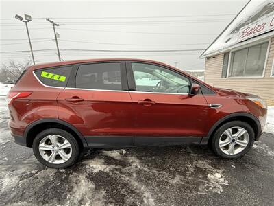 2015 Ford Escape SE - Photo 5 - Escanaba, MI 49829