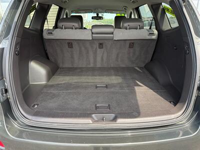 2012 Hyundai SANTA FE SE - Photo 7 - Negaunee, MI 49866