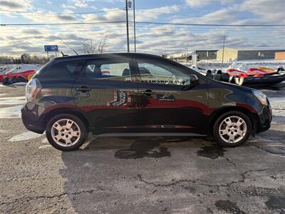2009 Pontiac Vibe 2.4L FWD   - Photo 5 - Escanaba, MI 49829