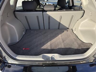 2009 Pontiac Vibe 2.4L FWD   - Photo 7 - Escanaba, MI 49829