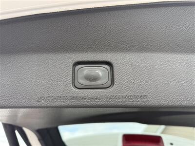 2015 Ford Explorer XLT   - Photo 10 - Negaunee, MI 49866