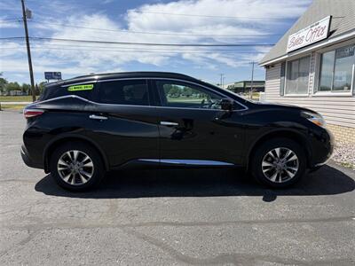 2017 Nissan Murano SV - Photo 5 - Escanaba, MI 49829