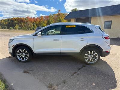 2016 Lincoln MKC Select - Photo 4 - Negaunee, MI 49866