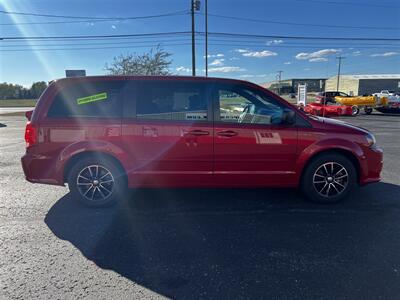 2015 Dodge Grand Caravan SE   - Photo 4 - Escanaba, MI 49829