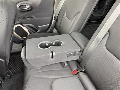 2017 Jeep Renegade Latitude AWD   - Photo 21 - Escanaba, MI 49829