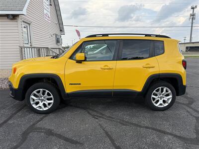 2017 Jeep Renegade Latitude AWD   - Photo 4 - Escanaba, MI 49829