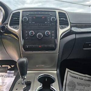 2012 Jeep Grand Cherokee Laredo   - Photo 10 - Negaunee, MI 49866