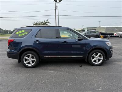 2017 Ford Explorer XLT AWD   - Photo 5 - Escanaba, MI 49829