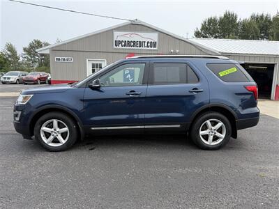 2017 Ford Explorer XLT AWD   - Photo 4 - Escanaba, MI 49829