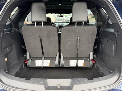 2017 Ford Explorer XLT AWD   - Photo 8 - Escanaba, MI 49829