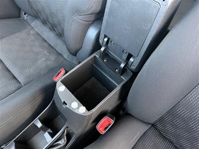 2009 Pontiac Vibe 2.4L - Photo 13 - Negaunee, MI 49866