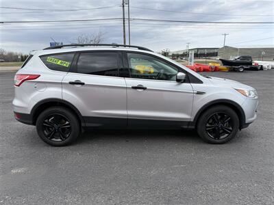 2015 Ford Escape SE   - Photo 5 - Negaunee, MI 49866