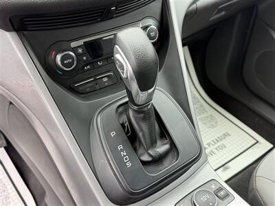 2015 Ford Escape SE   - Photo 16 - Negaunee, MI 49866