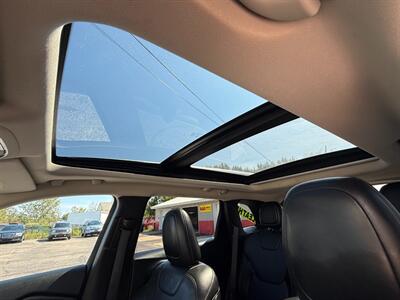 2015 Jeep Cherokee Limited   - Photo 16 - Escanaba, MI 49829